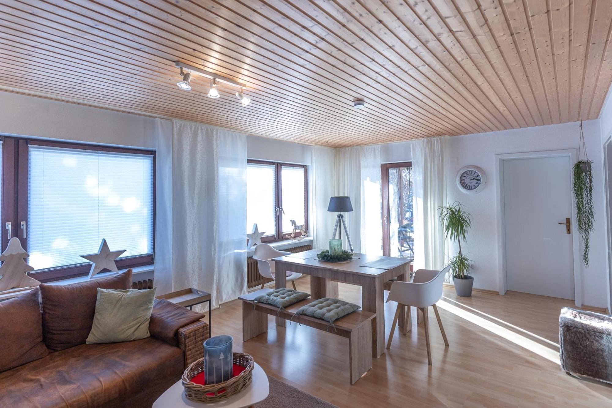 Elw, Sep. Eingang, Ueberdachte Terrasse, Naehe Backnang Althutte Exterior foto