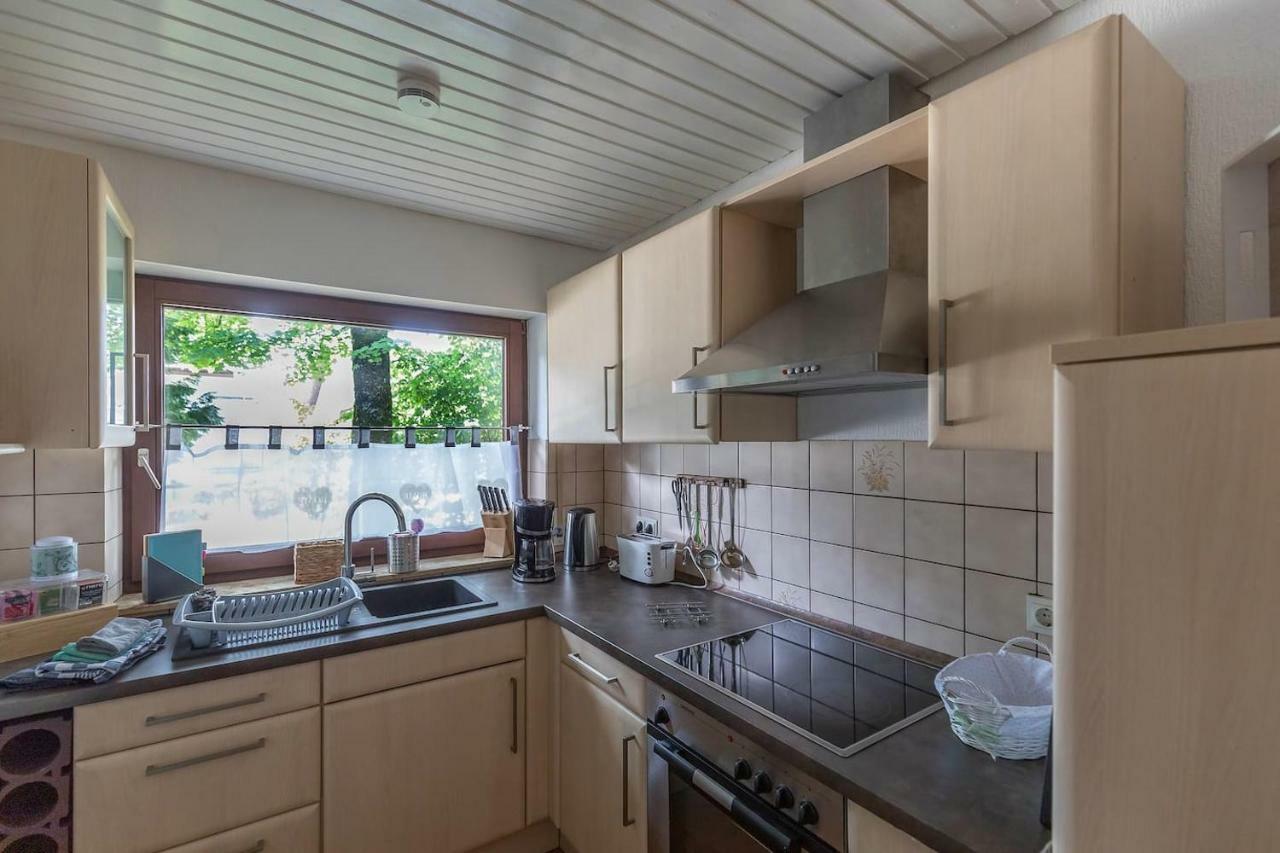 Elw, Sep. Eingang, Ueberdachte Terrasse, Naehe Backnang Althutte Exterior foto